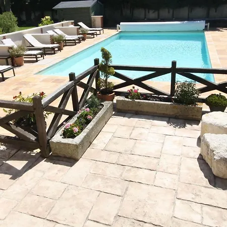 Manoir De La Croix-sonnet Bed & Breakfast *