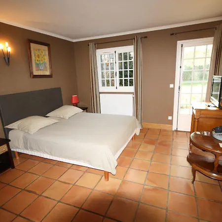 Manoir De La Croix-sonnet 4*